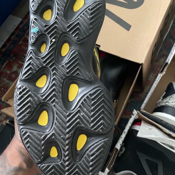 YEEZY 700 RBY - Picture 3 of 4
